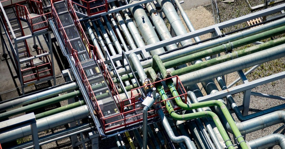 أسعار النفط تتراجع وسط ترقب لمحادثات روسية أميركية حول أوكرانيا