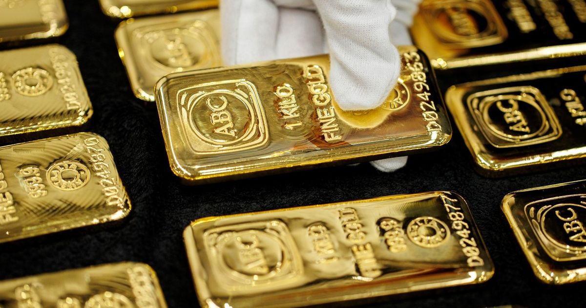 سعر الذهب يمحو مكاسبه وسط ترقب لإعادة فتح الحكومة الأميركية