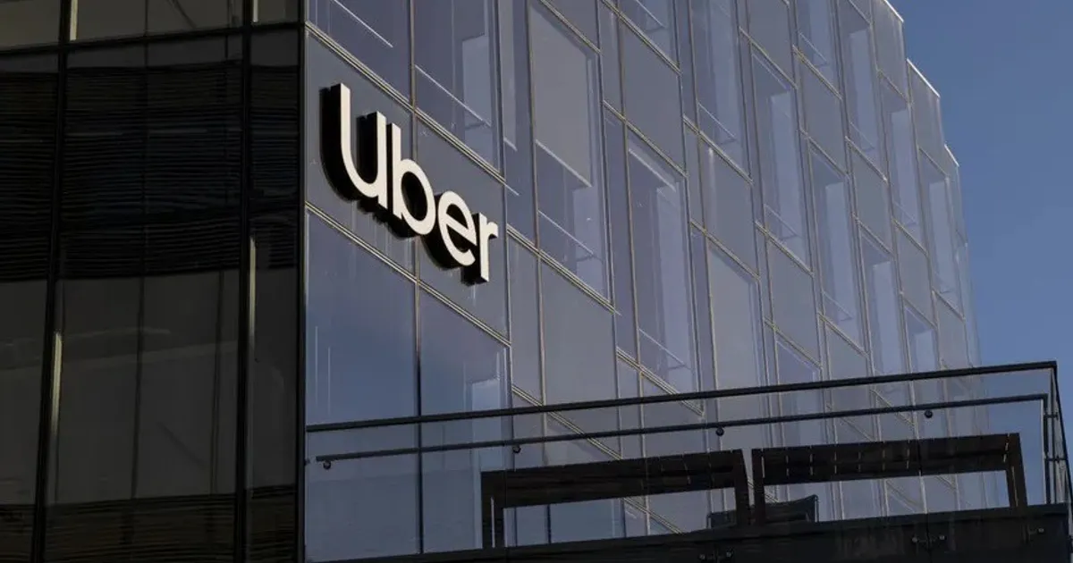 أوبر و”وي رايد” تطلقان سيارات أجرة ذاتية القيادة في أبو ظبي