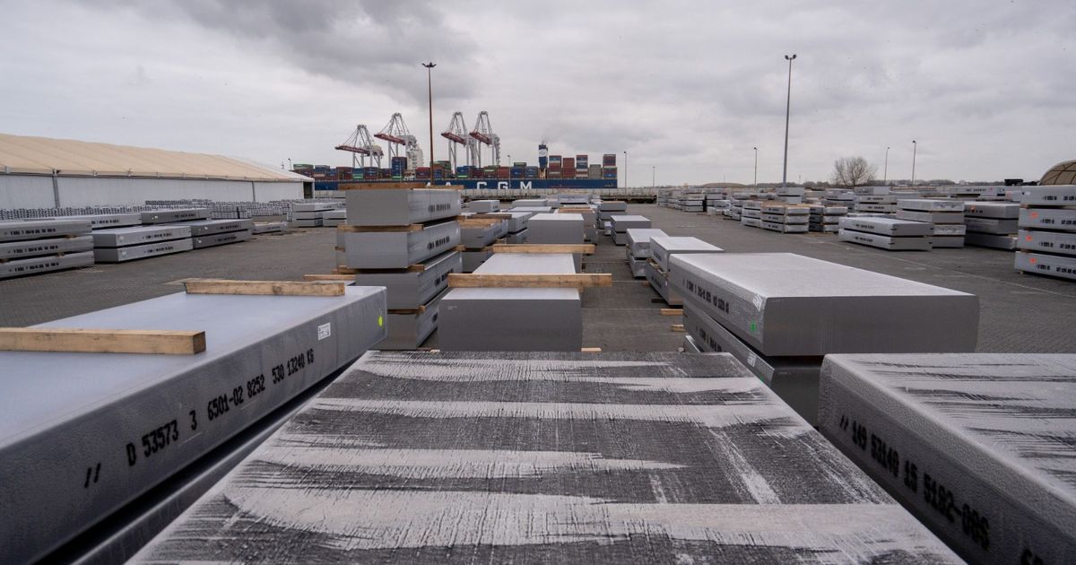 أوروبا تواجه تباطؤاً اقتصادياً تحت ضغط رسوم ترمب وركود ألمانيا