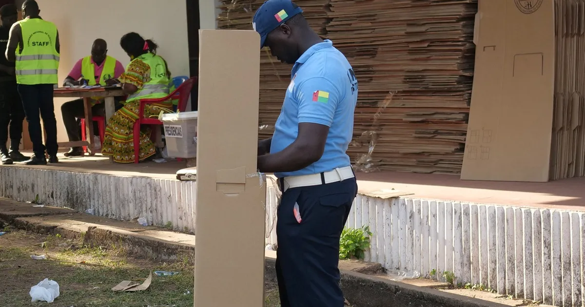 مجموعة من الضباط يعلنون السيطرة على غينيا بيساو