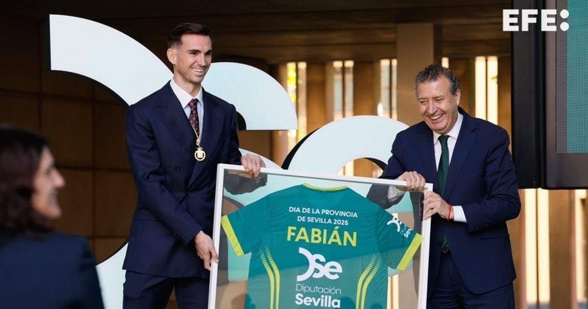 بينهم جزائري 10 نجوم يتصدرون قائمة “اللا هزيمة” مع المنتخبات