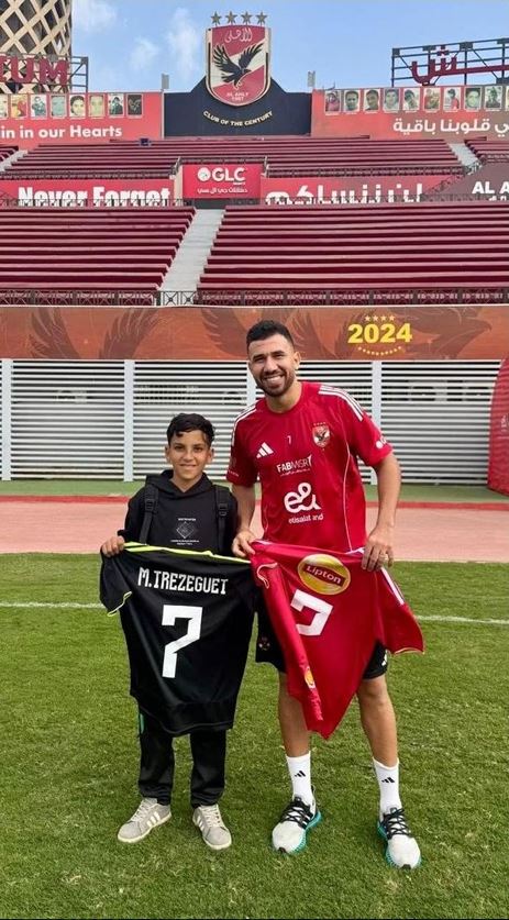 No description available.