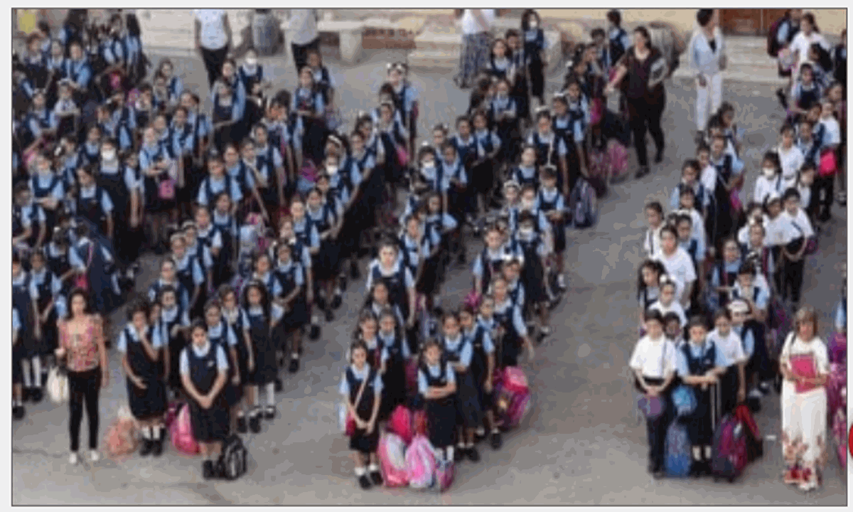 وزير التعليم يحظر استقبال الطلاب بالمدارس قبل الطابور بـ 15 دقيقة