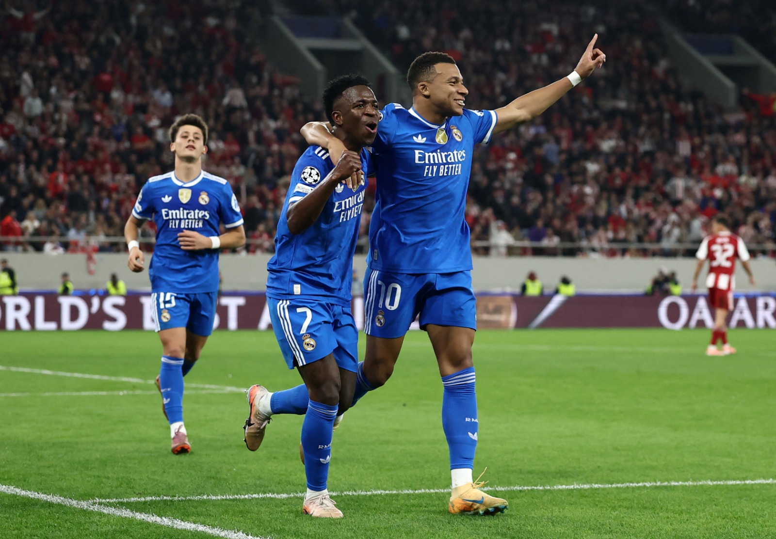 كيليان مبابي مهاجم ريال مدريد يحتفل بهدفه الرابع في شباك أولمبياكوس اليوناني - 26 نوفمبر 2025