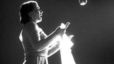 إيرادات السينما المصرية أمس.. الست تواصل التصدر ولنا في الخيال حب يلاحقها