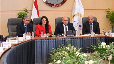 وزير النقل يكشف خطة النهوض بالصناعة المحلية