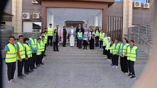 جامعة أسيوط تنظم يومًا صحيًا تثقيفيًا لطلاب المدارس وتُجري فحوصات شاملة لمكونات الجسم