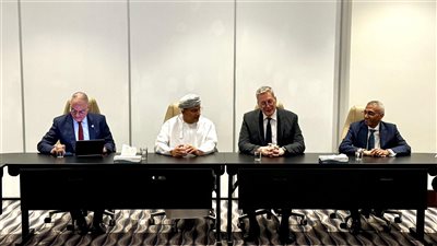 وزير البترول يبحث مع اوكيو العمانية مساهمة بتروجت في تنفيذ مشروع نقل الغاز الطبيعي بعُمان