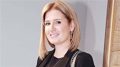 “تقعد أي حد في البيت”.. هنا شيحة تدافع عن منى زكي بعد عرض فيلم الست