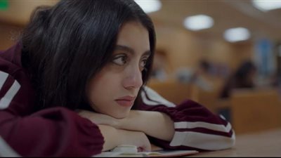 أحداث مسلسل ميدترم الحلقة 1.. ياسمينا العبد تواجه أزمات في أول أيام الجامعة