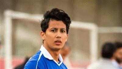 مهاجم الأهلي السابق يوضح الفارق بين اللاعب الموهوب و”المصنوع”.. ويدافع عن حسام حسن