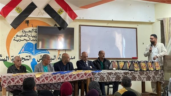 نقابة المعلمين بغرب الجيزة تكرم 81 معلمًا بالواحات البحرية تقديرًا لعطائهم