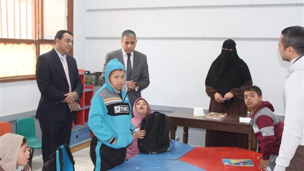 وكيل تعليم الجيزة يواصل جولاته الميدانية لمتابعة الانضباط داخل المدارس