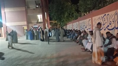 إقبال كثيف للناخبين بمدرسة السباعية في إدفو أسوان