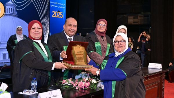 كلية التمريض بجامعة القاهرة تحتفل بتخريج الدفعة57