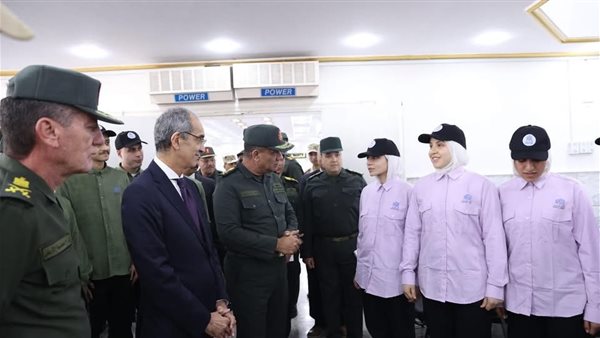 وزير الاتصالات ومدير الأكاديمية العسكرية المصرية يلتقيان بطلبة المبادرة الرئاسية الرواد الرقميون