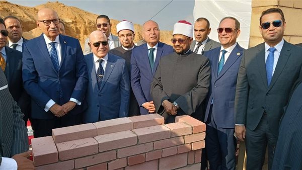 أمين البحوث الإسلامية ومساعده للدعوة يشاركان في وضع حجر أساس مسجد شهداء القضاة