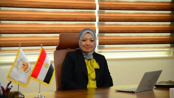 رئيس جامعة العاصمة يهنئ رشا سعد شرف على اختيارها عضوًا بمجلس إدارة مكتب التربية الدولي باليونسكو