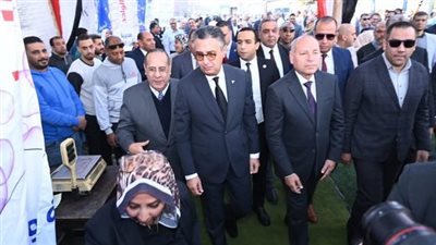 وزير التموين ومحافظ القاهرة يفتتحان سوق “اليوم الواحد” بالمرج لتوفير السلع بأسعار مخفضة