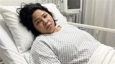 حقيقة نقل شيرين عبد الوهاب إلى المستشفى وقصة الصورة المتداولة