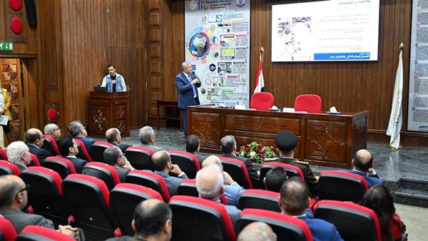 رئيس الهيئة القومية للاستشعار من البعد يفتتح غرفة نظيفة متكاملة بمقر الهيئة