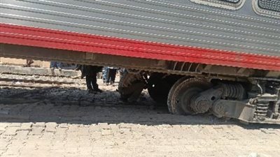 مصدر مسؤول في السكة الحديد يكشف لتحيا مصر تفاصيل خروج عربة قطار مطروح عن القضبان