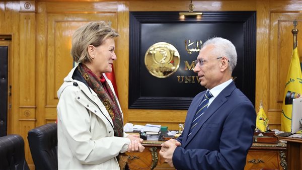 رئيس جامعة المنيا يبحث تعزيز التعاون مع رئيسة بعثة الاتحاد الأوروبي لدى مصر