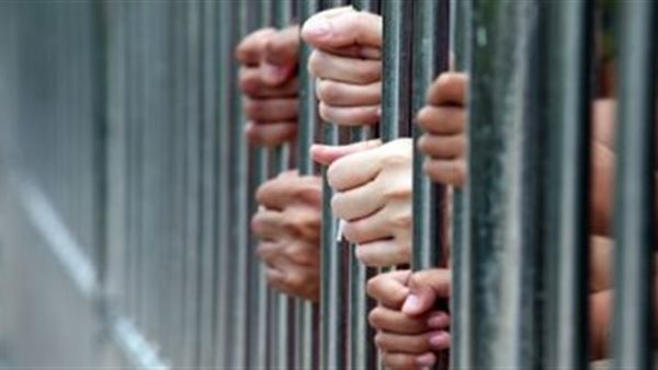 ولية أمر وزوجها.. إحالة المتهمين بالتعدي على مشرفة مدرسة بالعمرانية للمحاكمة