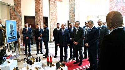 رئيس الوزراء يفتتح مصنع إنتاج الطلمبات الغاطسة بشركة قها للإنتاج الحربي بالقليوبية
