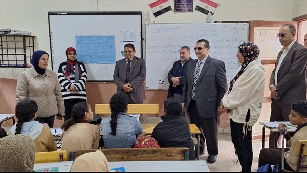 مدير تعليم القاهرة في جولة ميدانية لمتابعة سير العملية التعليمية بمدارس الزاوية