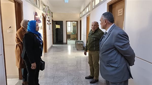 وكيل تعليم القاهرة تتابع جاهزية العمل للفترة المقبلة.. تفاصيل
