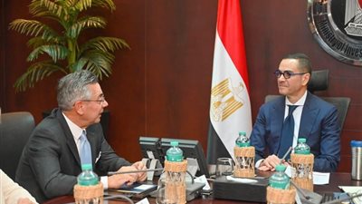 نستهدف توطين عددًا من الصناعات