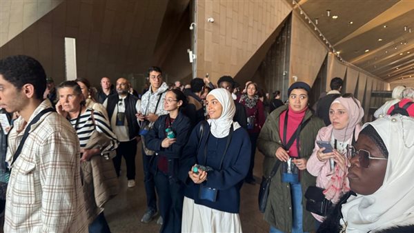 طلاب البرنامج الفرنسي (KAF) بكلية طب قصر العيني في زيارة إلى المتحف المصري الكبير