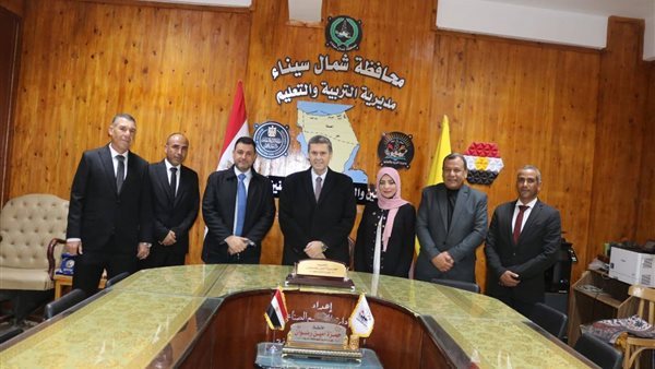 وكيل التعليم بشمال سيناء يستقبل خريجي المبادرة الرئاسية 1000 مدير