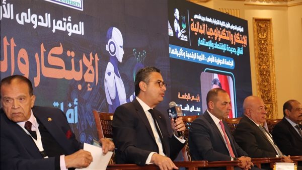 وزير التموين يشيد بدور التكنولوجيا المالية ويعلن تحويل الكارت الموحد إلى أبلكشين