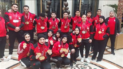 98 ميدالية وغياب الاستقبال..تجاهل رسمي لأبطال رفع الأثقال عند عودتهم إلى القاهرة