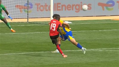 موزمبيق تفاجئ الجابون وتتقدم 2-1 في الشوط الأول بكأس الأمم الأفريقية