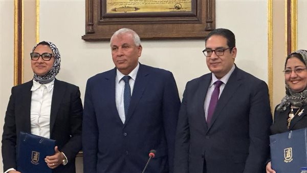 جامعة القاهرة تدعم الوادي الجديد بمشروع رائد للزراعة الذكية بتقنيات النانوتكنولوجي