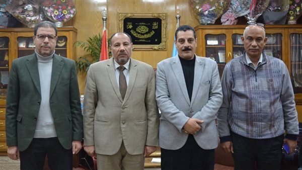 نائب رئيس جامعة الأزهر للوجه القبلي يستقبل وكيل وزارة العمل بأسيوط