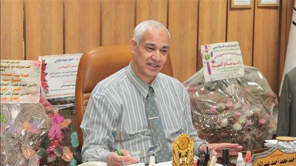 جامعة أسيوط تتابع خدمات الرعاية الصحية المقدمة لطلابها