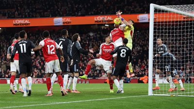 أرسنال يواصل السيطرة على صدارة الدوري الإنجليزي الممتاز برباعية في مرمى أستون فيلا ومانشستر يونايتد يسقط أمام وولفرهامبتون