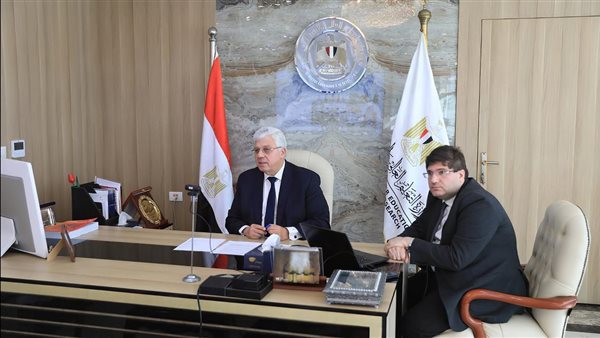 وزير التعليم العالي يعقد اجتماعًا مع المستشارين الثقافيين بالمكاتب والمراكز الثقافية المصرية بالخارج