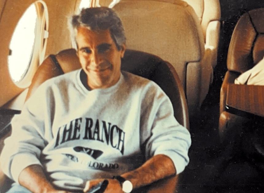 ترامب يحذر من تدمير سمعة أشخاص «التقوا بشكل بريء» مع إبستين