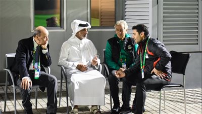 وزير الشباب والرياضة القطري يحضر مران منتخب مصر قبل مواجهة الأردن