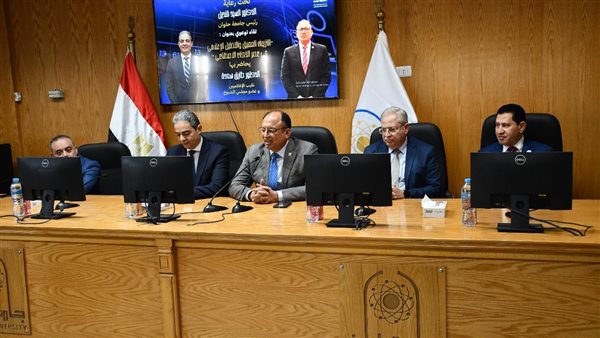 نقيب الإعلاميين يتحدث لطلاب جامعة حلوان عن التضليل الإعلامي في عصر الذكاء الاصطناعي