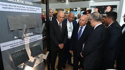 وزير الصناعة والنقل يتفقد جناح اتحاد الصناعات في ختام فعاليات معرض الصناعات الدفاعية إيديكس 2025