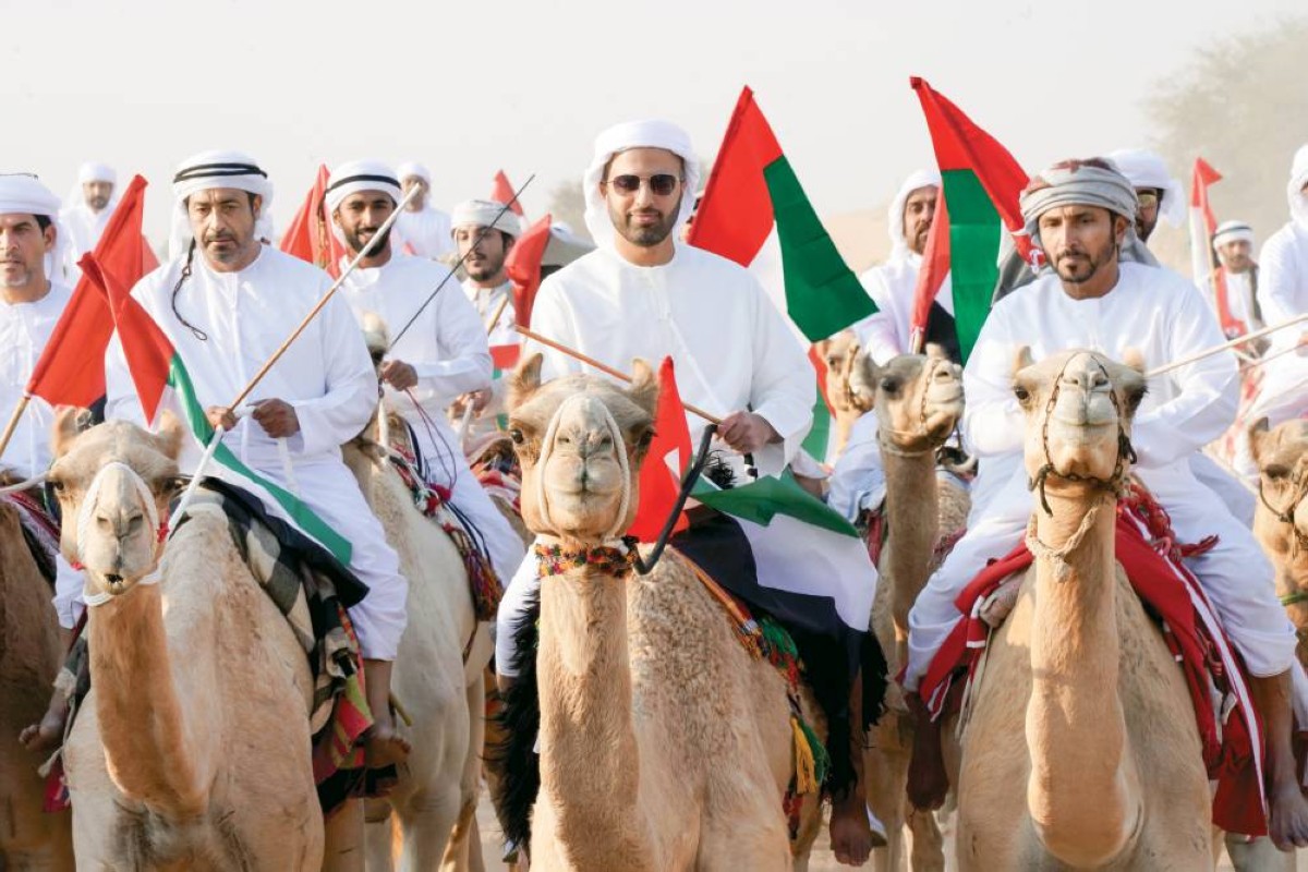 محمد بن سعود يشارك في المسيرة التراثية احتفالاً بعيد الاتحاد