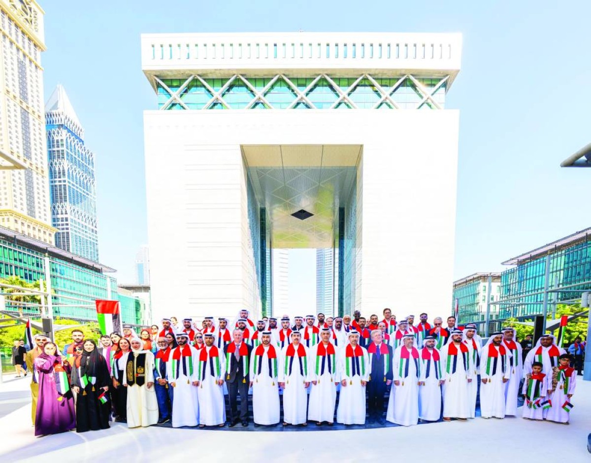 أجواء تجسد الثقافة الإماراتية في مركز دبي المالي