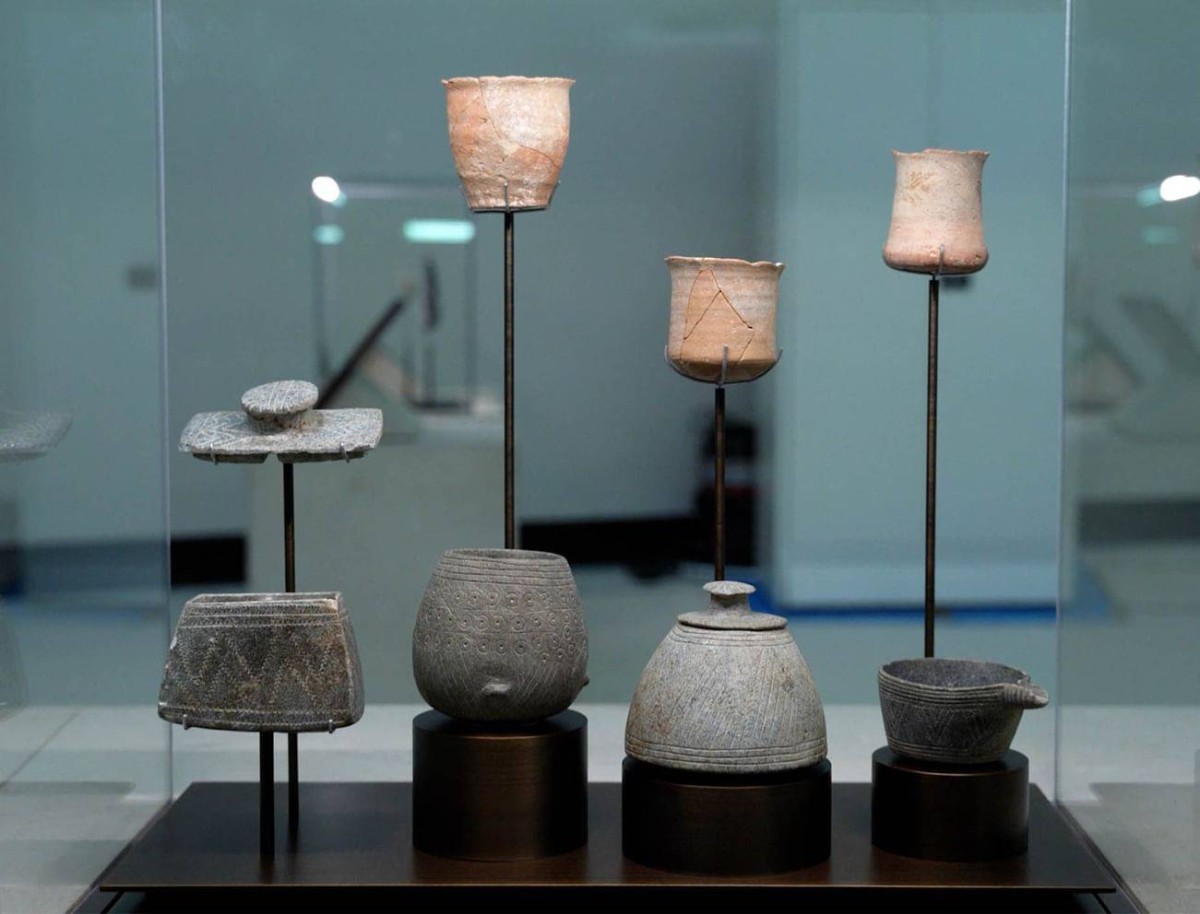 متحف زايد الوطني يحتفي بإرث القائد المؤسس ويبني جسور التواصل بين الأجيال